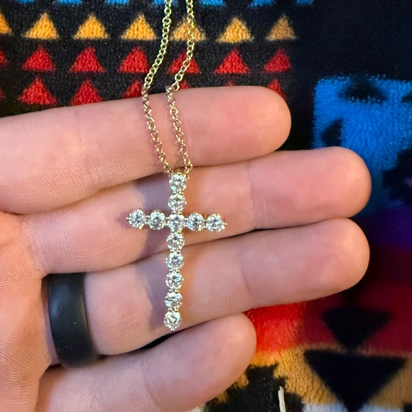 18k yellow gold diamond cross pendant necklace